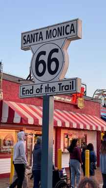 Konec poti route 66 na Santa Monici v Los Angeles
