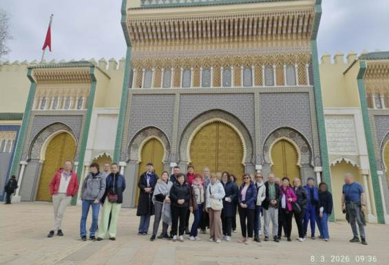 Skupina turistov v mestu Fez Maroko z agencijo Condor Travel