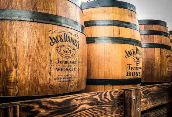 Jack-Daniels-glasbeni-jug-ZDA