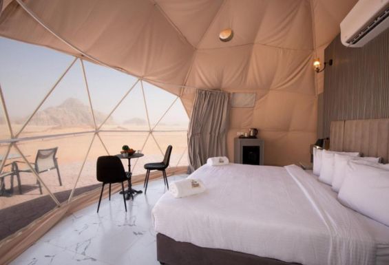 Puscavski kamp Wadi Rum Jordanija buuble sotori