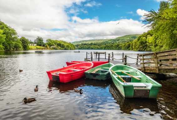 Loch-Faskally-Pitlochry-Škotska-in-Irska-Potovanje.