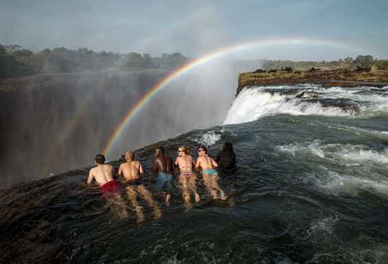 Devils pool kopanje nad viktorijini slapovi Zambija